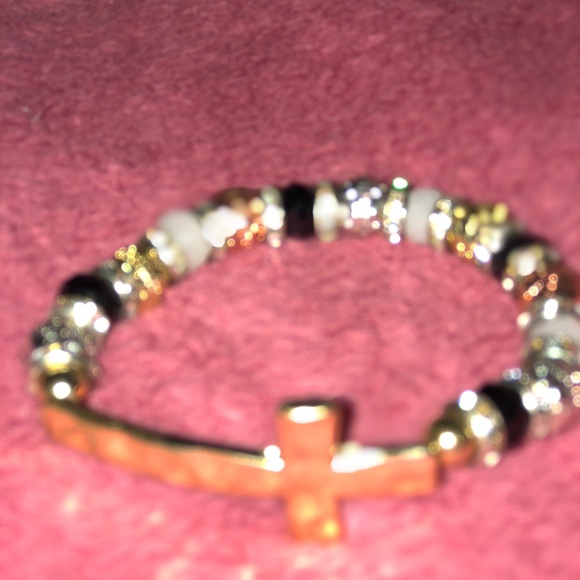 Cross bracelets - Picture 8 of 8